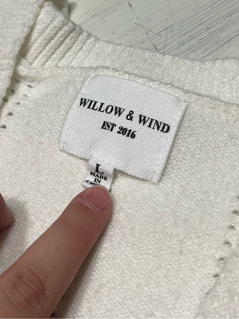 Willow & Wind Ultra Soft Embroidered Floral Knit White Cropped Cardigan Sweater - Picture 3 of 6